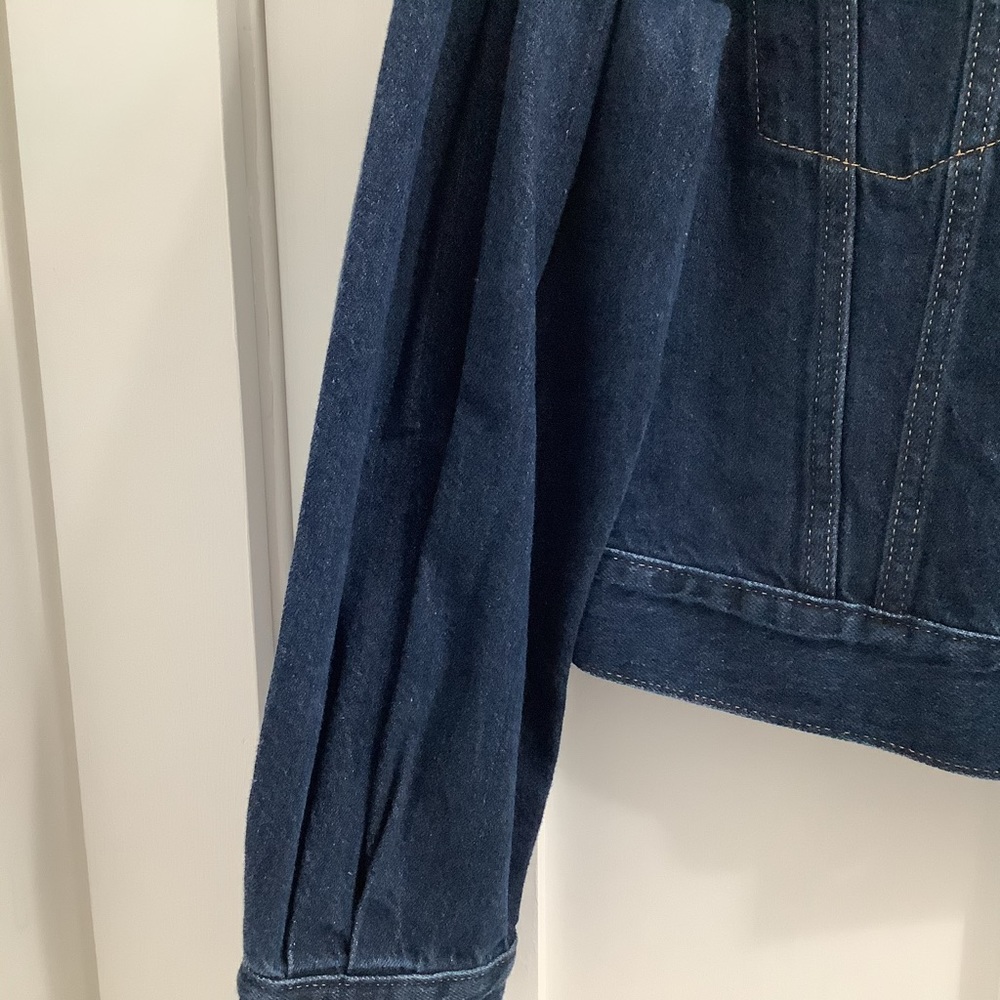 LEVIS PREMIUM Full Sleeve Trucker Jacket - Picture 3 of 9